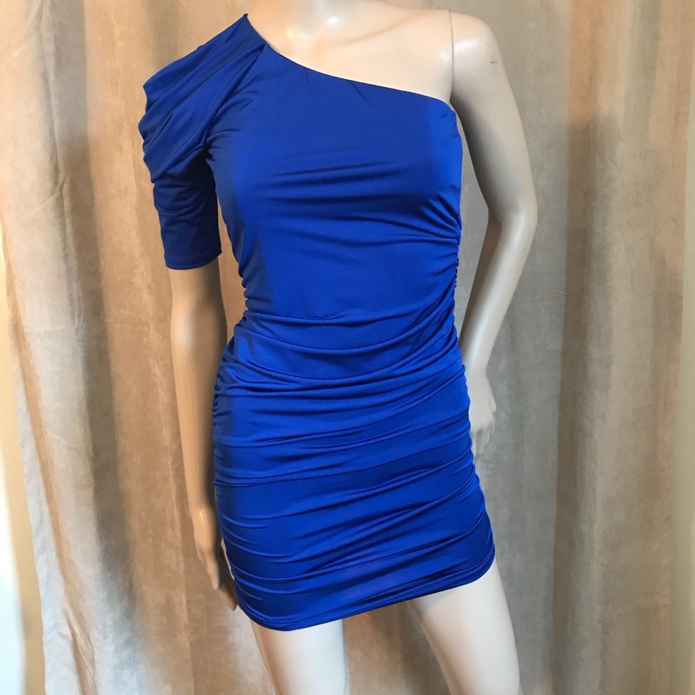 NWOT one shoulder bodycon mini dress
